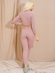 Coordina acanalada de punto de cuello enrollable