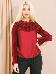 Satin Falten -Rüschenhals und Ärmeln oben