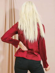 Satin Falten -Rüschenhals und Ärmeln oben