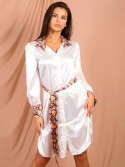 Snake print detail satijnen shirtjurk