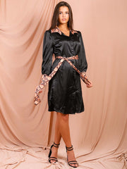 Snake print detail satijnen shirtjurk