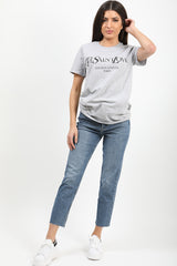 Ihr heiliger Liebe gedrucktes T-Shirt