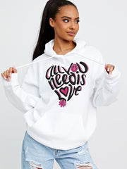 Alles wat je nodig hebt is liefde grafische print hoodie