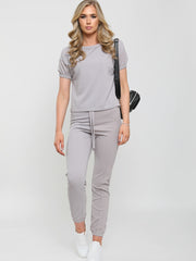 Coordenada de ropa de sol a la manga elástica