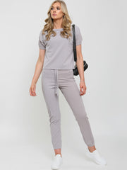 Coordenada de ropa de sol a la manga elástica