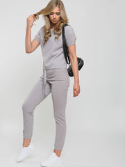 Coordenada de ropa de sol a la manga elástica