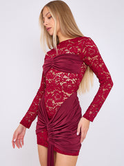 Spitzen -Mini -Kleid mit drapierten Details