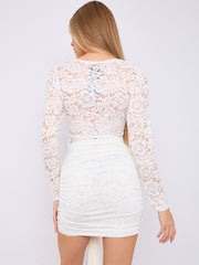 Spitzen -Mini -Kleid mit drapierten Details