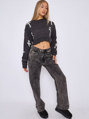 Kruzifix -Detail gestrickter Kumpelspringer