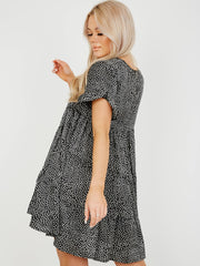 Spot Print Frill gestufte Smock -Kleid