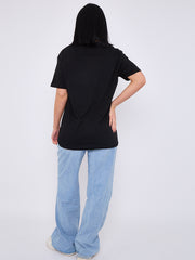 Camiseta impresa gráfica de labios dorados