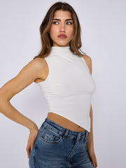 Slinky auf hohem Hals gewachsen asymmetrischem Saumoberteil gesammelt