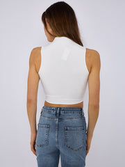 Slinky auf hohem Hals gewachsen asymmetrischem Saumoberteil gesammelt