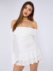 Seite vom Schulterkleid abgerüstet (Kopie)