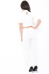 Rüschenoberteil mit Schlüsselloch- und Hosen-Co-ordte