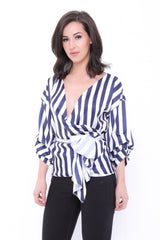 Tapa de nudo de corbata de satén a rayas