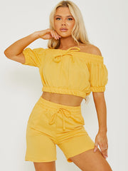 Elastische Bardot Crop Top & Shorts coöperatie