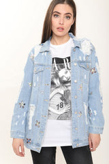 Chaqueta de mezclilla desgastada adornada
