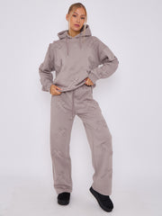 Crucifijo de gran tamaño Coordenada de vellón con capucha