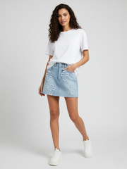 En toda la falda de mezclilla (copia)