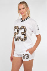 La varsity t-shirt met shorts coöperatie (kopie)