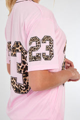 La varsity t-shirt met shorts coöperatie (kopie)