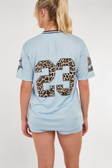 La varsity t-shirt met shorts coöperatie (kopie)