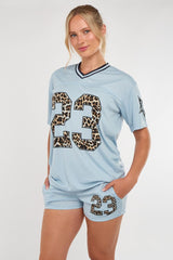 La varsity t-shirt met shorts coöperatie (kopie)