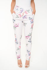 Maßgeschneiderte Blumenhose mit Blumendruck