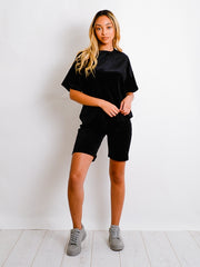 Velours oversized t-shirt en shorts co-ord