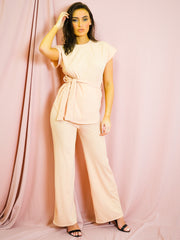 Coordenada de tapa y pantalón acanalado