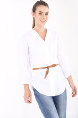 Gesammelter Ärmelknopf mit Gürtelhemd