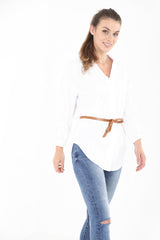 Gesammelter Ärmelknopf mit Gürtelhemd