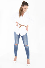 Gesammelter Ärmelknopf mit Gürtelhemd