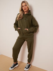 Geborduurd voorbij dromen met capuche fleece coöperatie