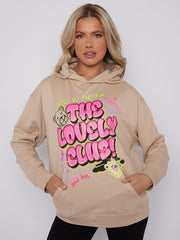 La encantadora sudadera con huella gráfica del club