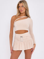 Un hombro top y skort con hebilla de detalle coorden