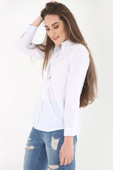 Hemd mit Kunstperlen bestickt