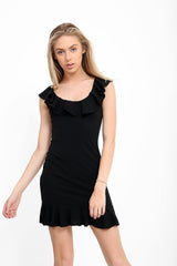 Rüschensaum und Ausschnittkörperkleid