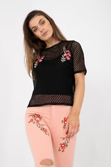 Übergroßes Fischnetz gestickt