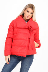 Envoltura de abrigo acolchado delantero