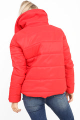 Envoltura de abrigo acolchado delantero