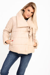 Envoltura de abrigo acolchado delantero