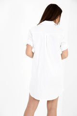 Botanisches gestickeltes Hemdkleid