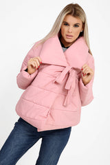 Envoltura de abrigo acolchado delantero