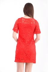 Haakkroek beklede mini -jurk