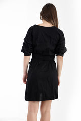 Wickeln Sie über Krawattenkleid ein