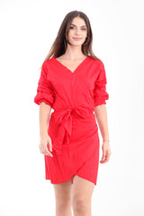 Wickeln Sie über Krawattenkleid ein