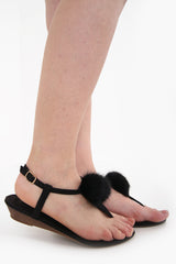 Riemchenzehen Post Pom Pom Wedge Sandalen