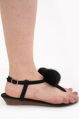 Riemchenzehen Post Pom Pom Wedge Sandalen